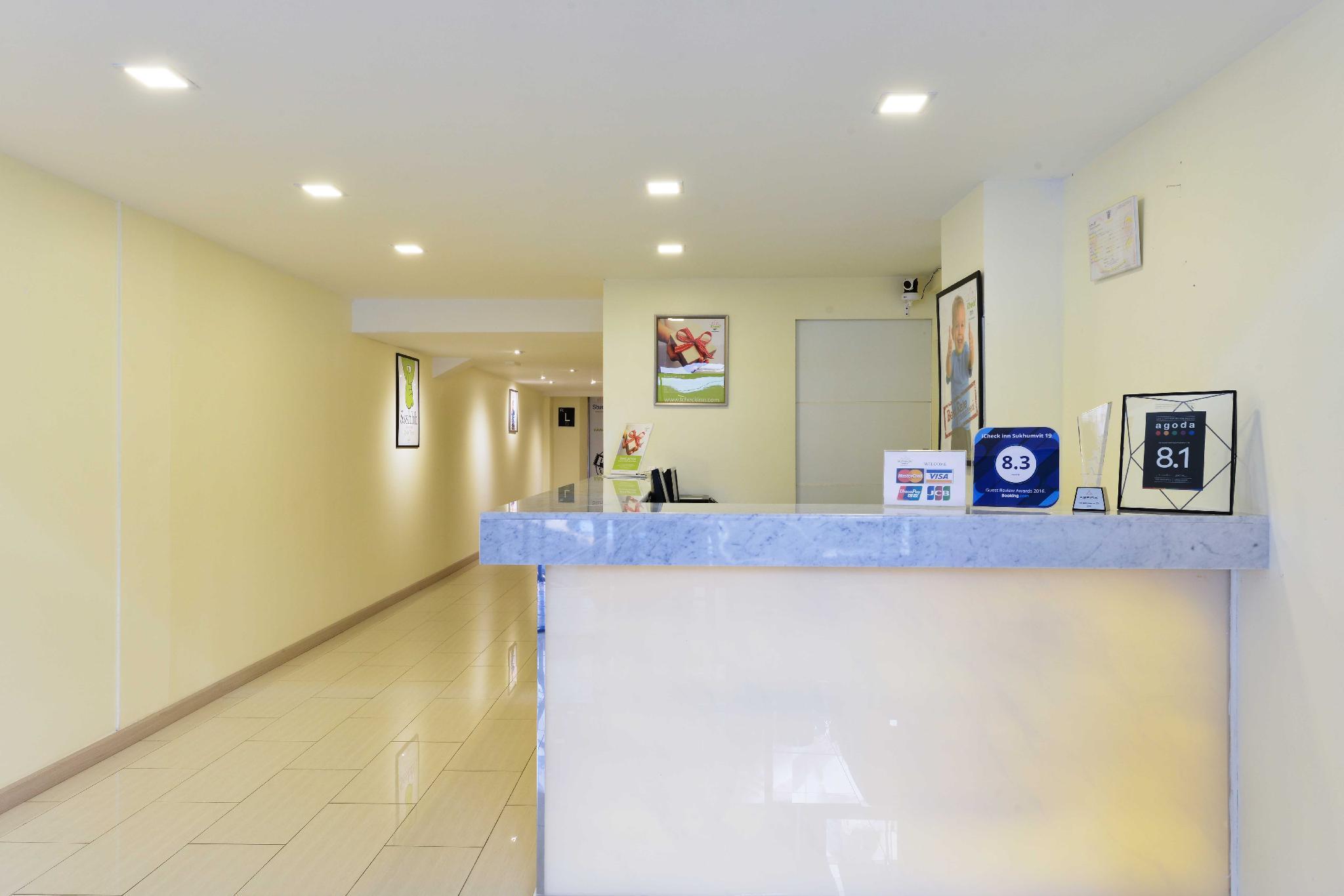 Icheck Inn Sukhumvit 19 Бангкок Экстерьер фото