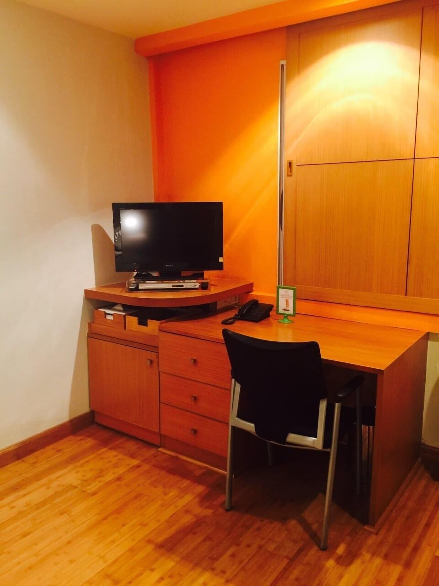 Icheck Inn Sukhumvit 19 Бангкок Экстерьер фото