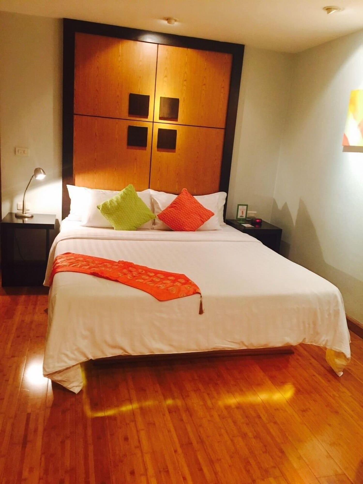 Icheck Inn Sukhumvit 19 Бангкок Экстерьер фото