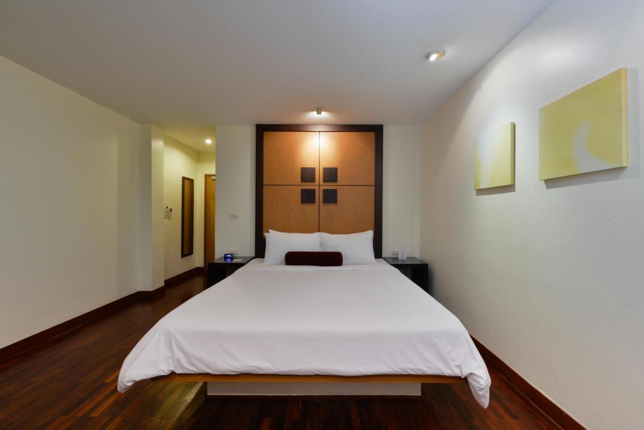 Icheck Inn Sukhumvit 19 Бангкок Экстерьер фото