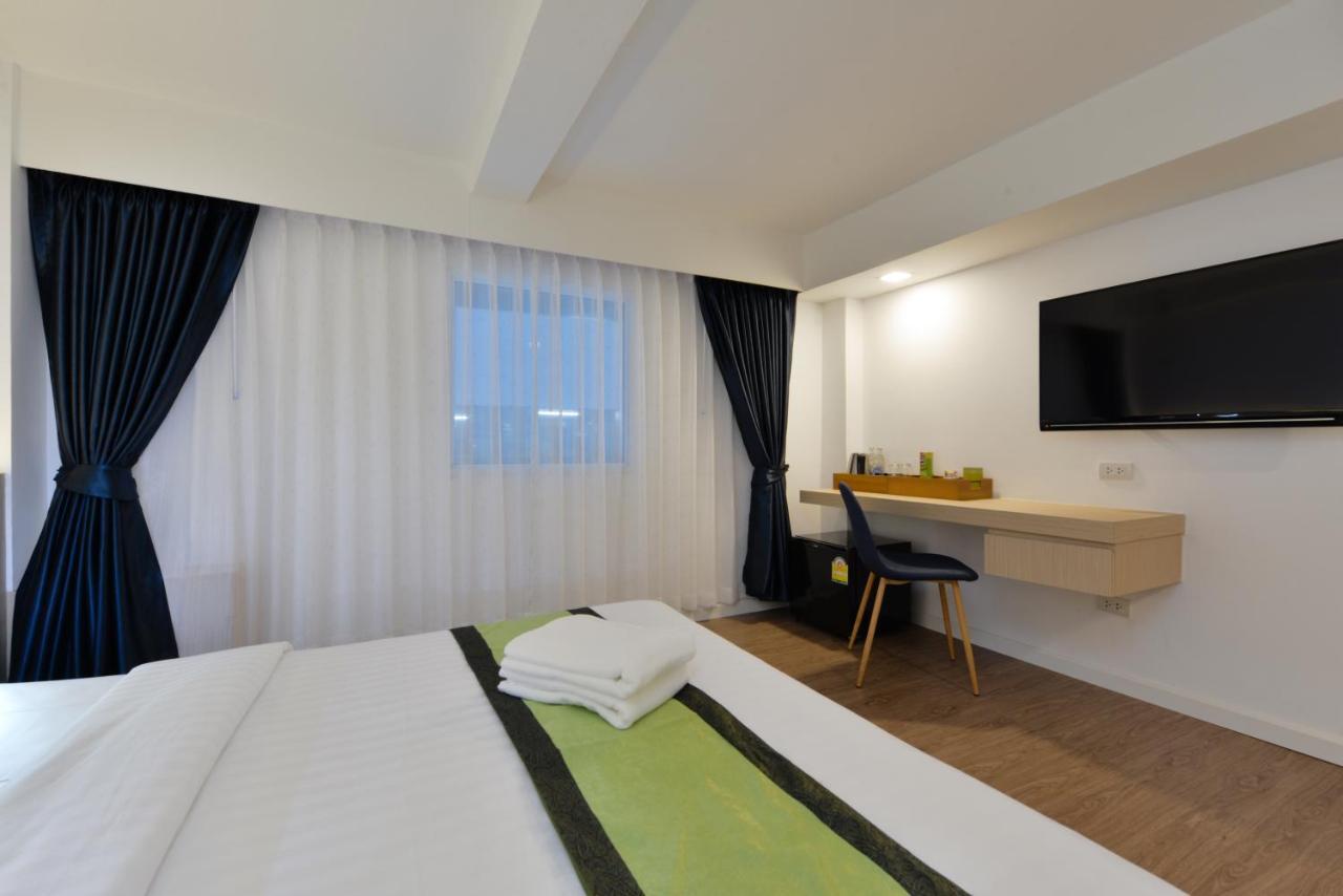 Icheck Inn Sukhumvit 19 Бангкок Экстерьер фото