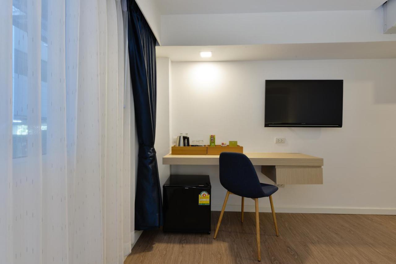 Icheck Inn Sukhumvit 19 Бангкок Экстерьер фото