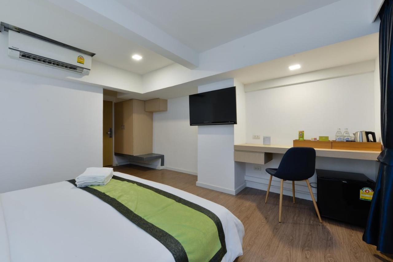 Icheck Inn Sukhumvit 19 Бангкок Экстерьер фото
